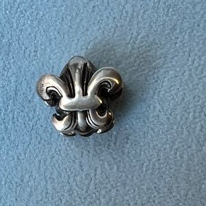 925  Silver, Chamilla charm.